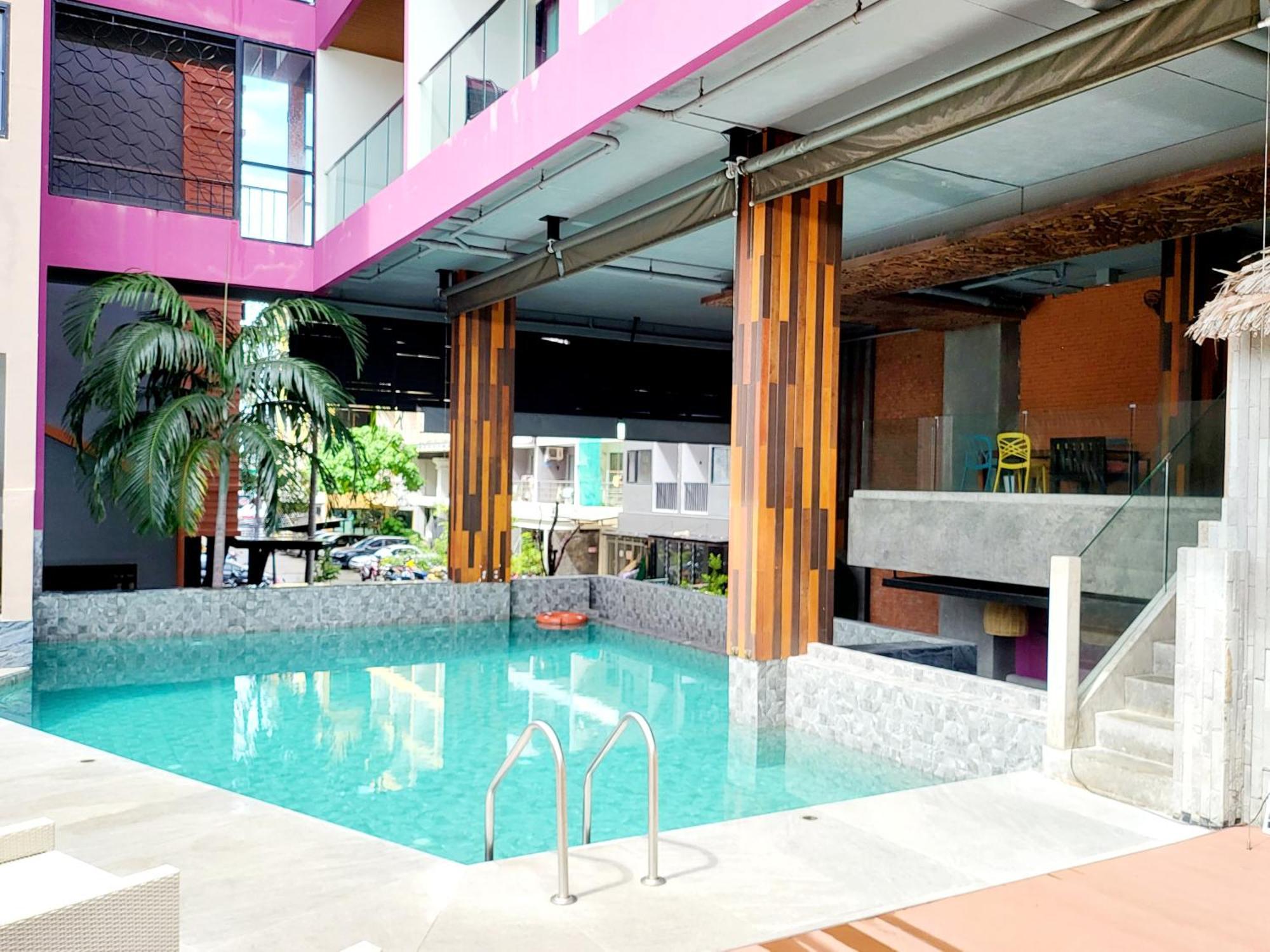 De Coze Hotel Patong Exterior foto